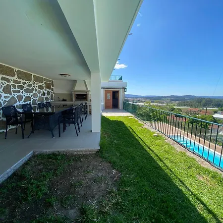 Casa Do Laranjal * Curvos