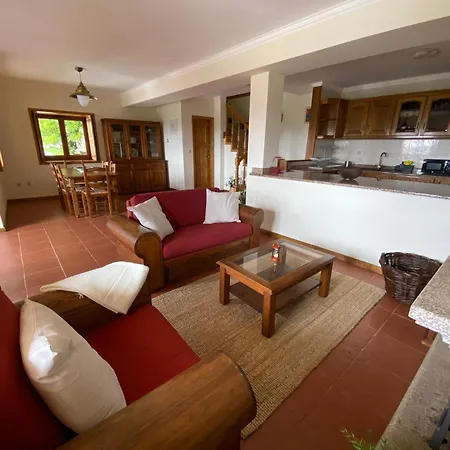 Casa Do Laranjal * Curvos