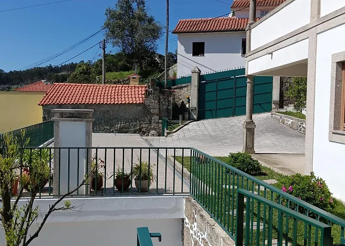 Casa Do Laranjal * Curvos