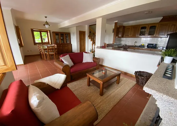 Casa Do Laranjal * Curvos